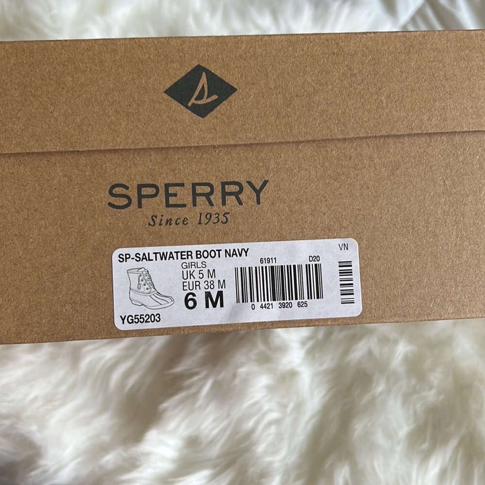 New In Box Sperry Saltwater Rain Boot, Navy, Size 6 Big Kid - Picture 8 of 9